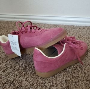 NWT Adidas Gazelle Originals suede Pastel Pink